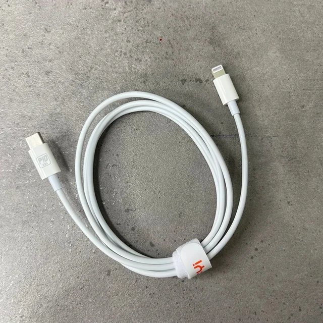 کابل تبدیل USB-C به لایتنینگ افی مدل CA-10PD طول 1.2 متر 101711450