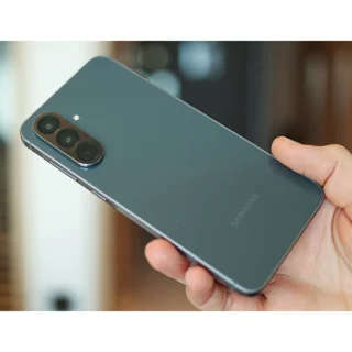 گوشی موبایل سامسونگ مدل Galaxy A56 دو سیم کارت ظرفیت 256 گیگابایت و رم 12 گیگابایت - ویتنا 101650465